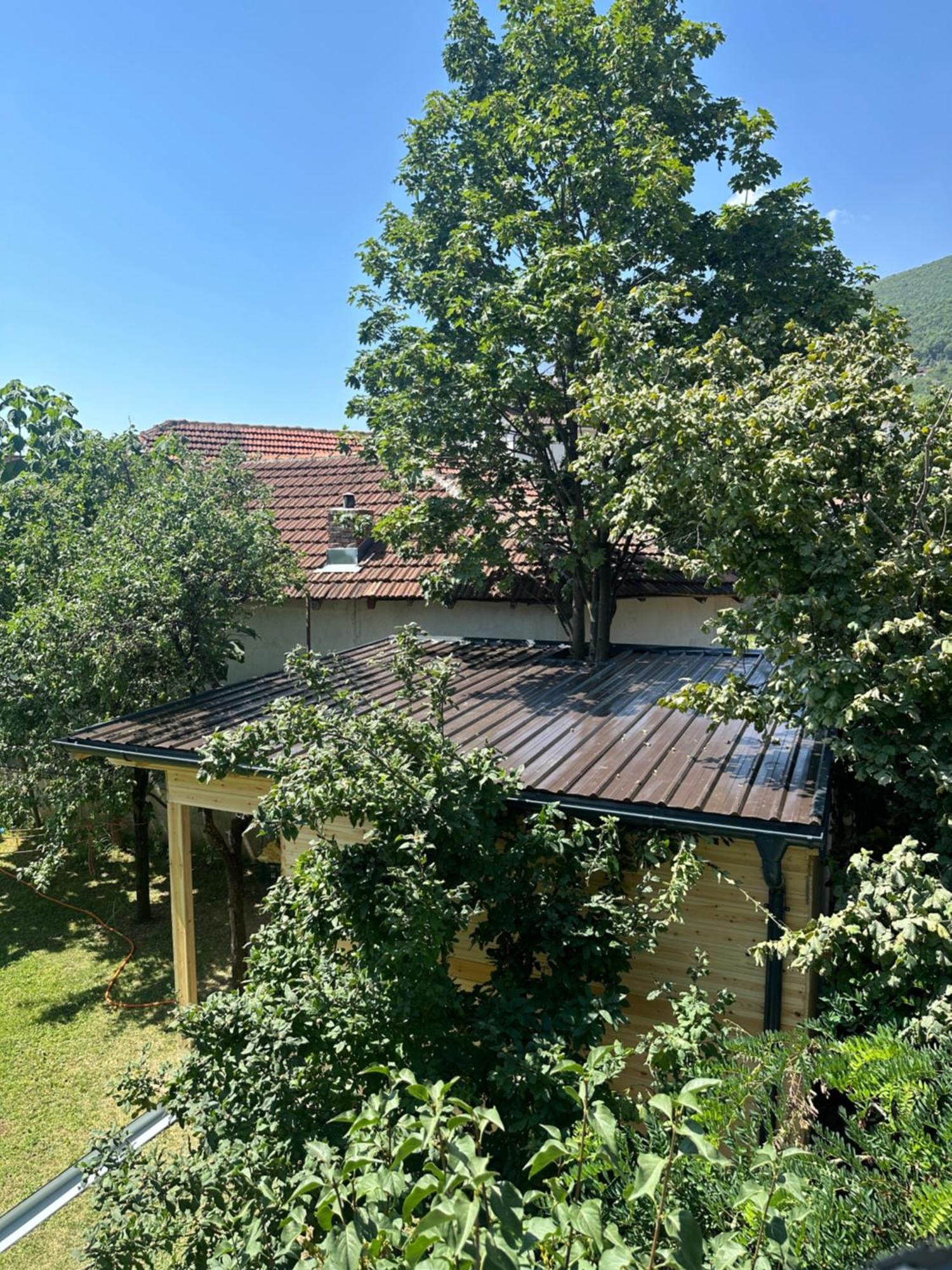 Bora Hotel Peje Exterior foto